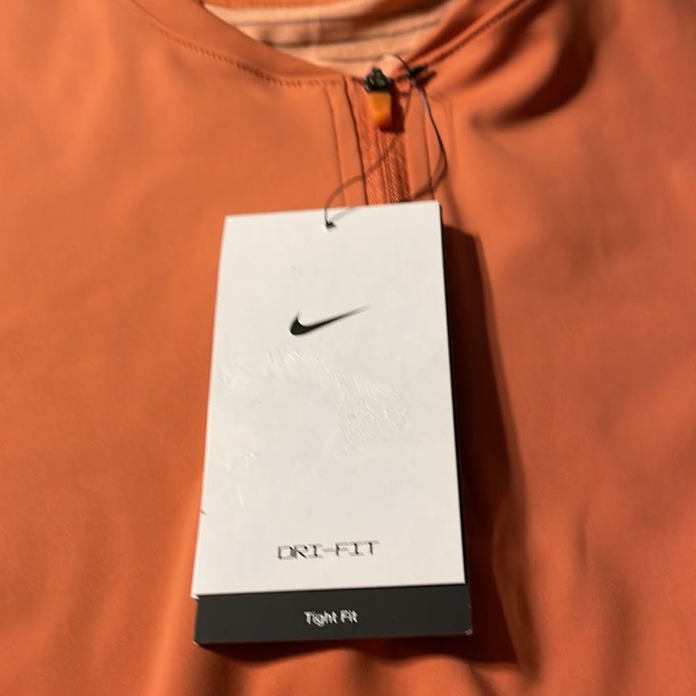 Nike womens cropped tank top, brand new with tags - Picture 4 of 5